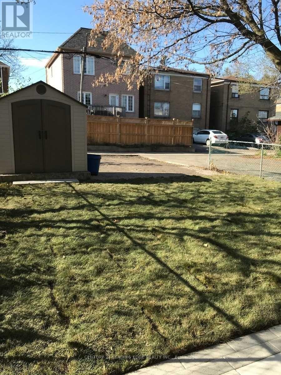 Unit #2 - 426 Arlington Avenue, Toronto, Ontario  M6C 3A2 - Photo 10 - C13704226