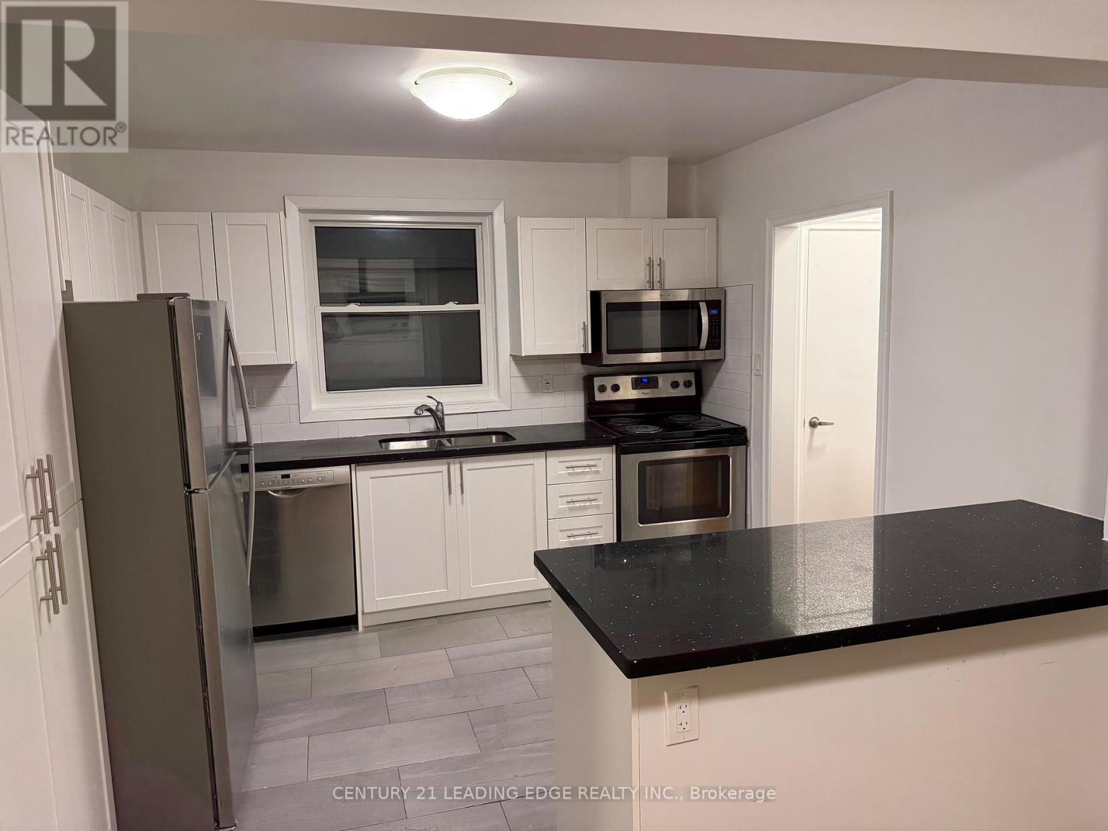 Unit #2 - 426 Arlington Avenue, Toronto, Ontario  M6C 3A2 - Photo 5 - C13704226