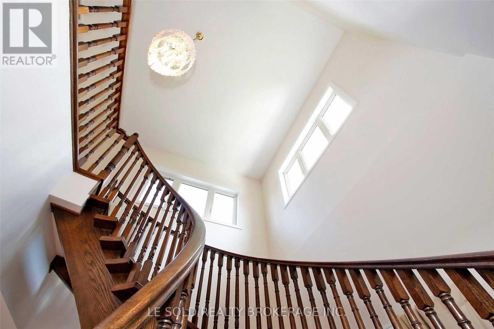 Upper - 50 Dickson Hill Road, Markham, Ontario  L3P 3J3 - Photo 15 - N13704224