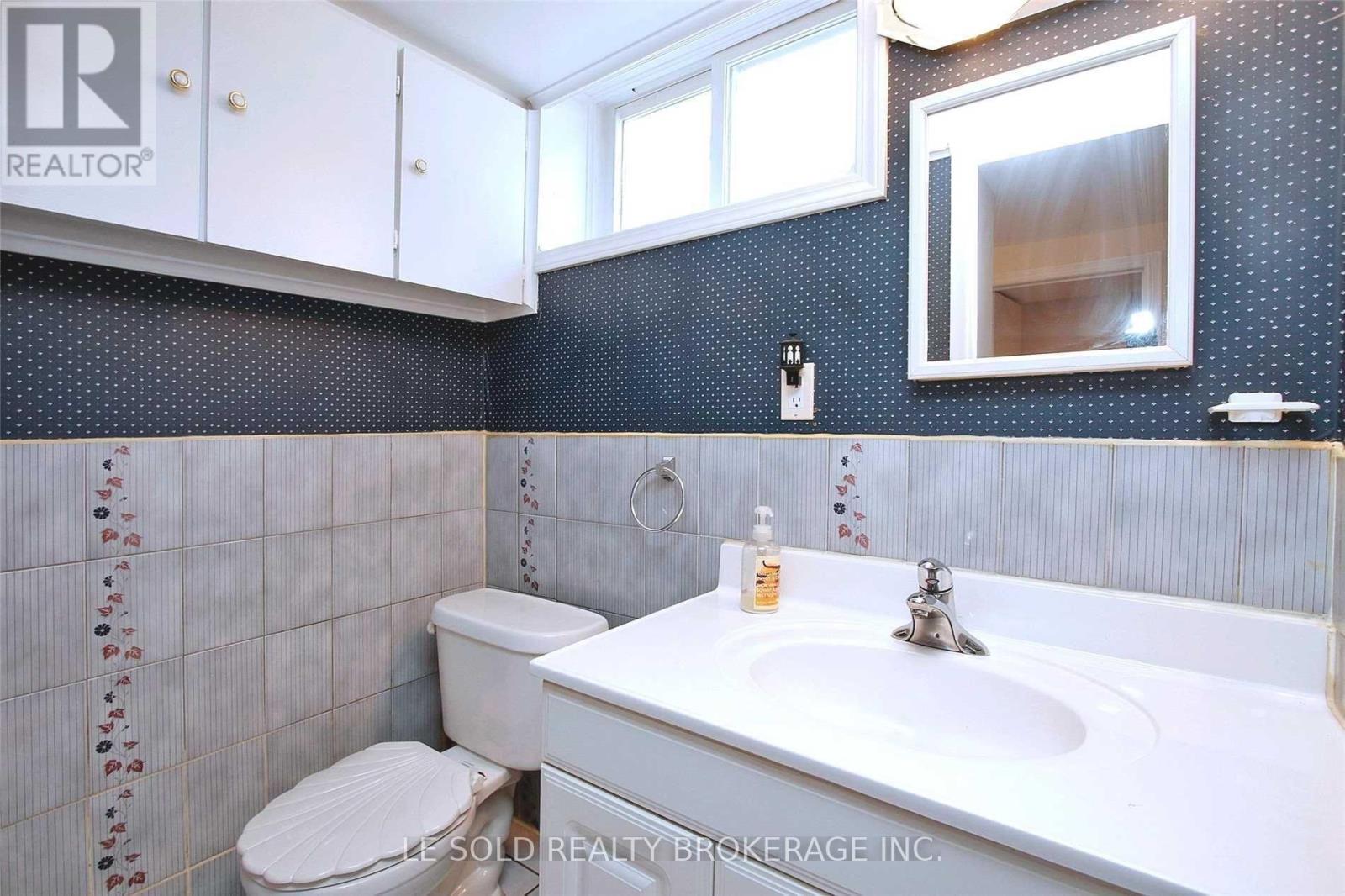 Upper - 50 Dickson Hill Road, Markham, Ontario  L3P 3J3 - Photo 18 - N13704224