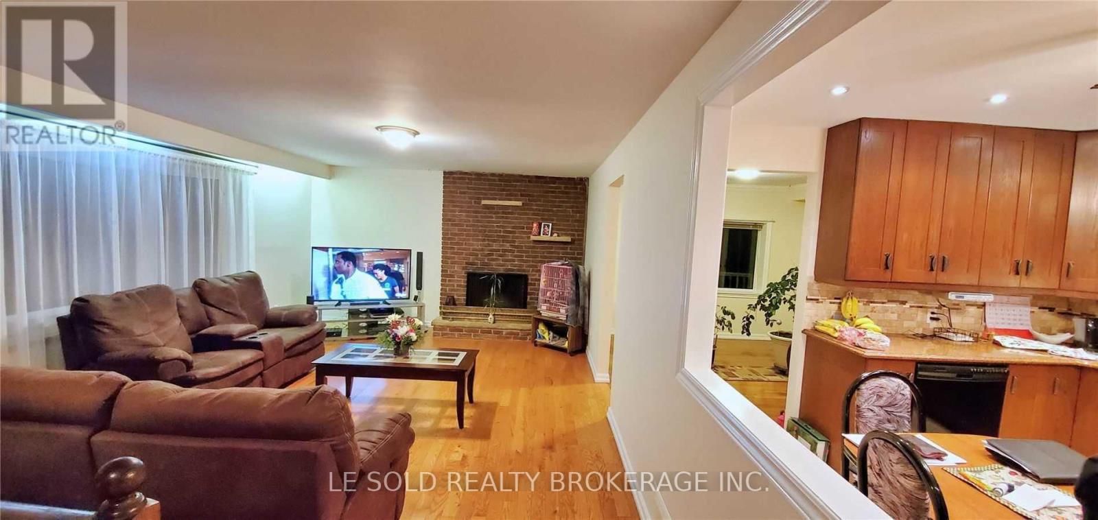 Upper - 50 Dickson Hill Road, Markham, Ontario  L3P 3J3 - Photo 5 - N13704224