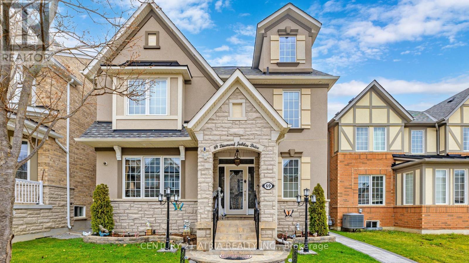 69 DIAMOND JUBILEE DRIVE, Markham, Ontario