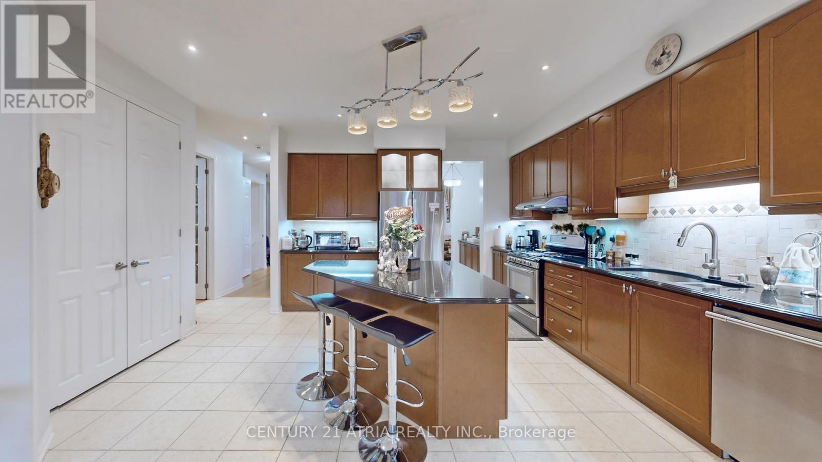 69 Diamond Jubilee Drive, Markham, Ontario  L6B 0Y5 - Photo 11 - N13704228