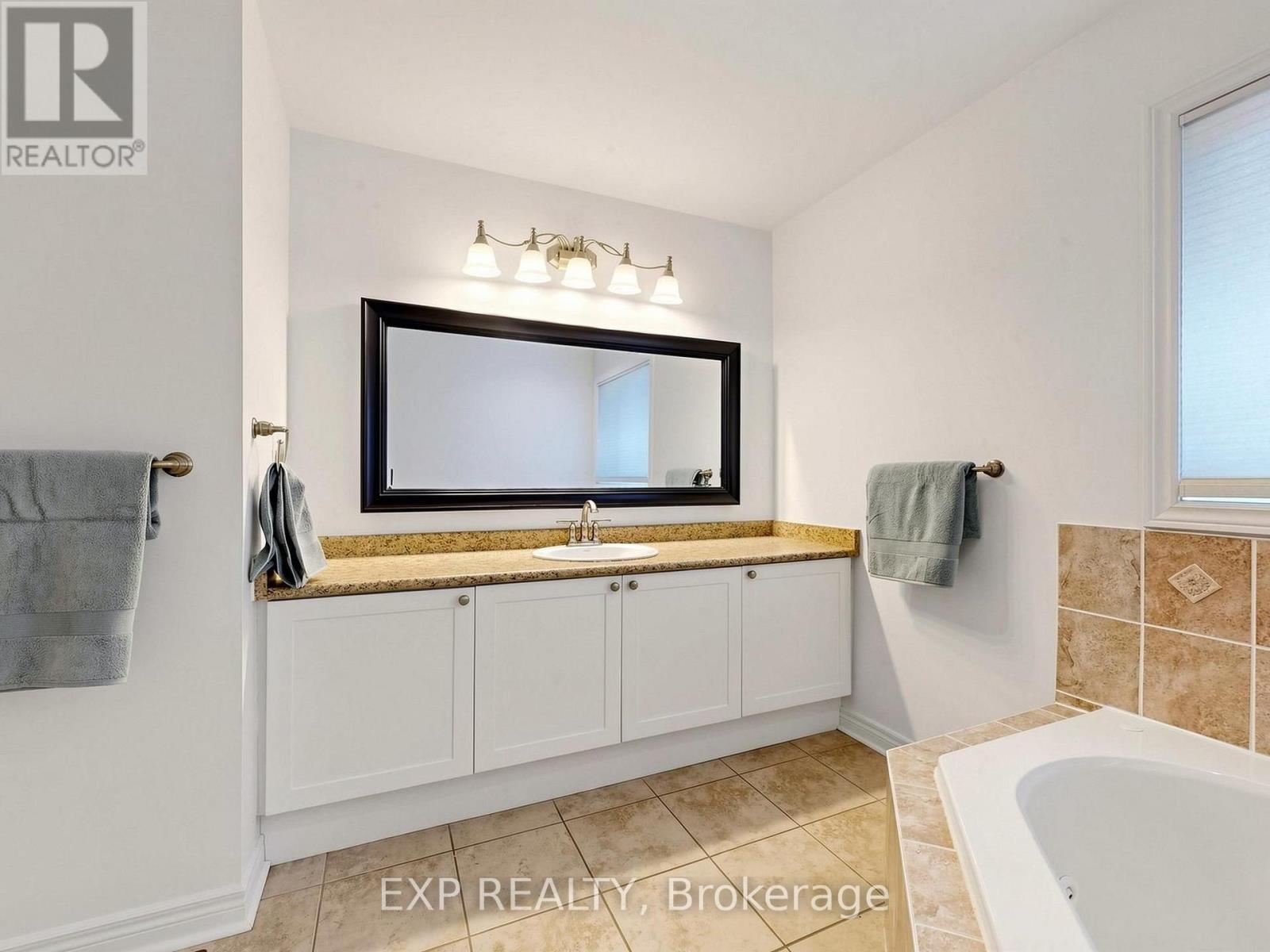 9 Carness Crescent, Georgina, Ontario  L4P 0B6 - Photo 23 - N13704230