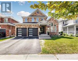 9 CARNESS CRESCENT, Georgina, Ontario