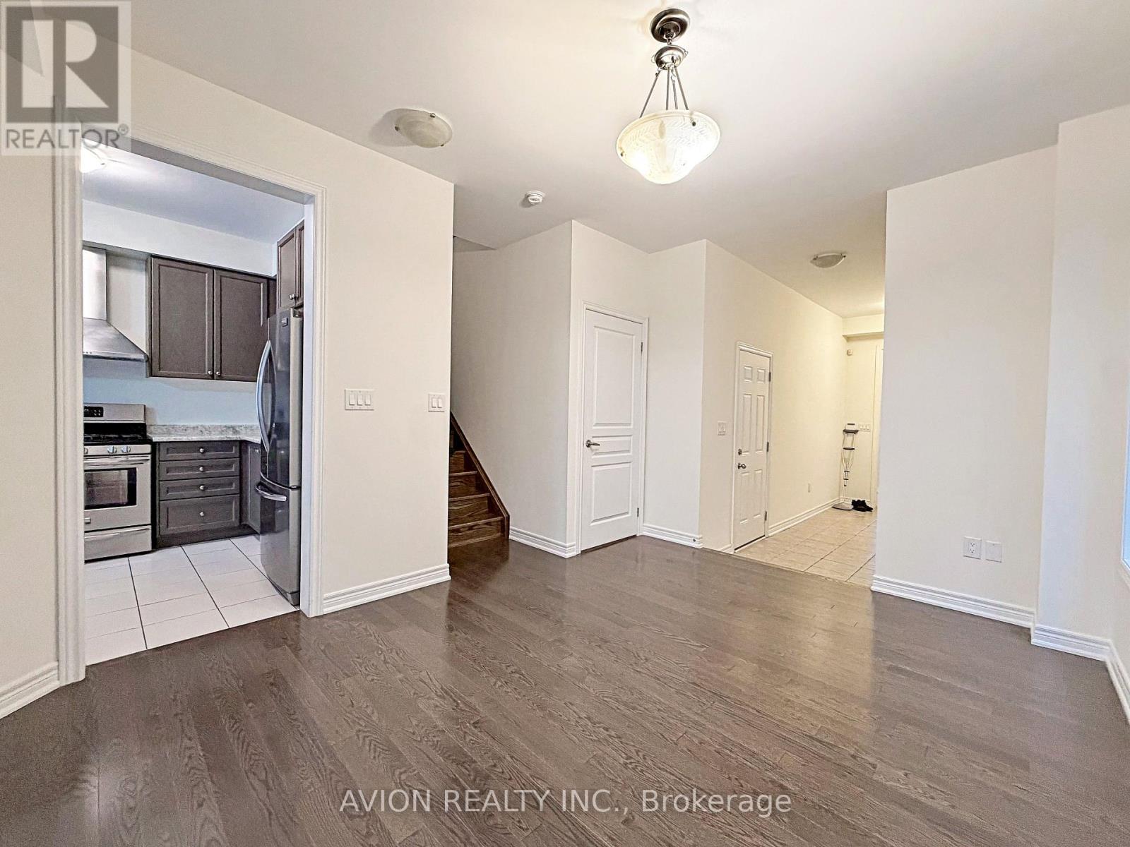 124 Wilfred Murison Avenue, Markham, Ontario  L6C 0S9 - Photo 4 - N13704236