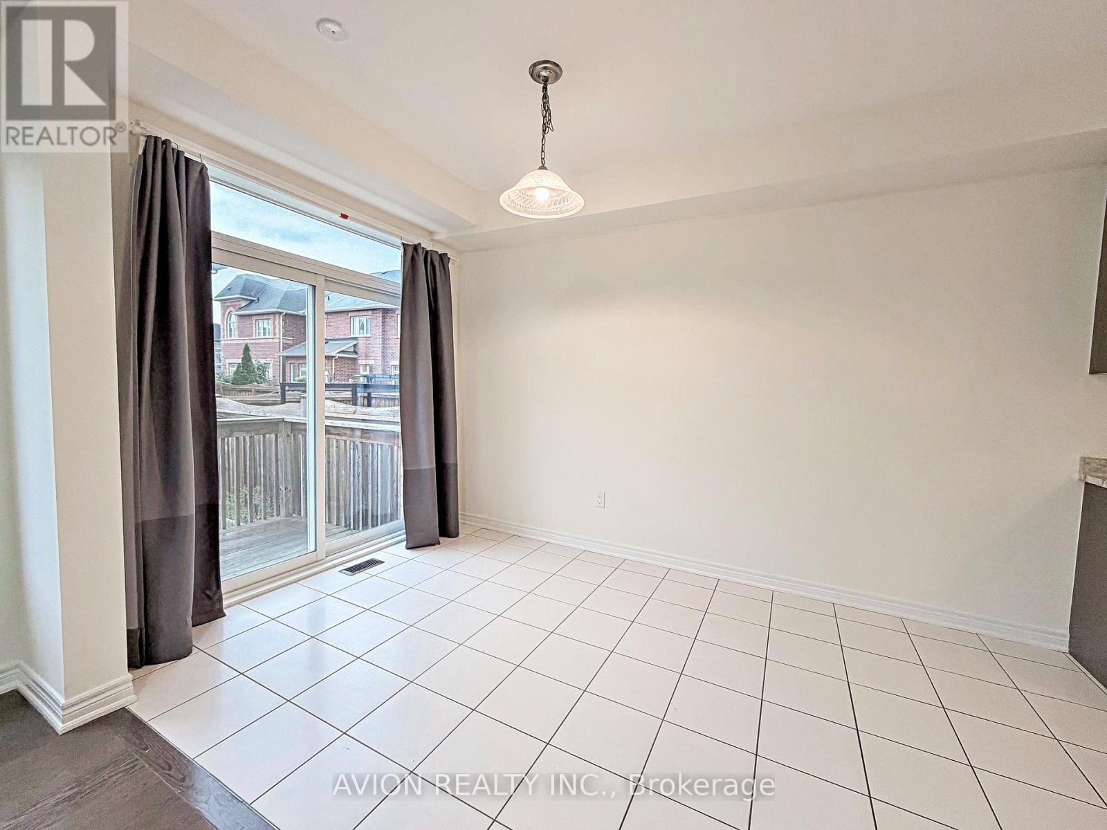 124 Wilfred Murison Avenue, Markham, Ontario  L6C 0S9 - Photo 8 - N13704236