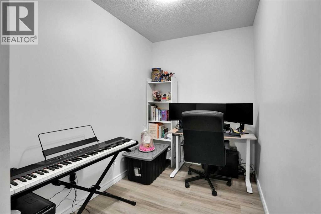1407, 8 Bridlecrest Drive SW, Calgary, Alberta T2Y 0H6 - Photo 3 - A2339245