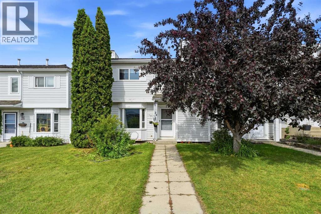 24 Ellenwood Drive, Red Deer, Alberta  T4R 2E3 - Photo 1 - A2338087