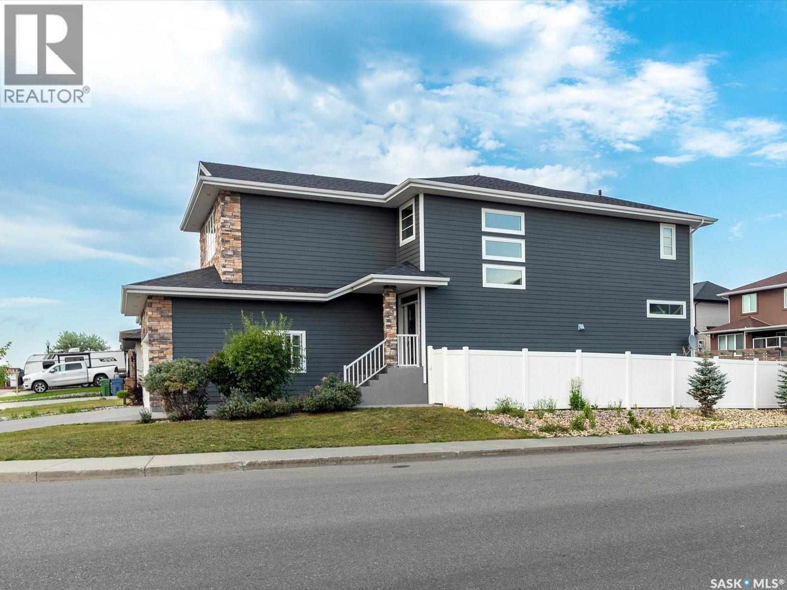 3633 Green Water Drive, Regina, Saskatchewan  S4V 1R3 - Photo 7 - SK046393