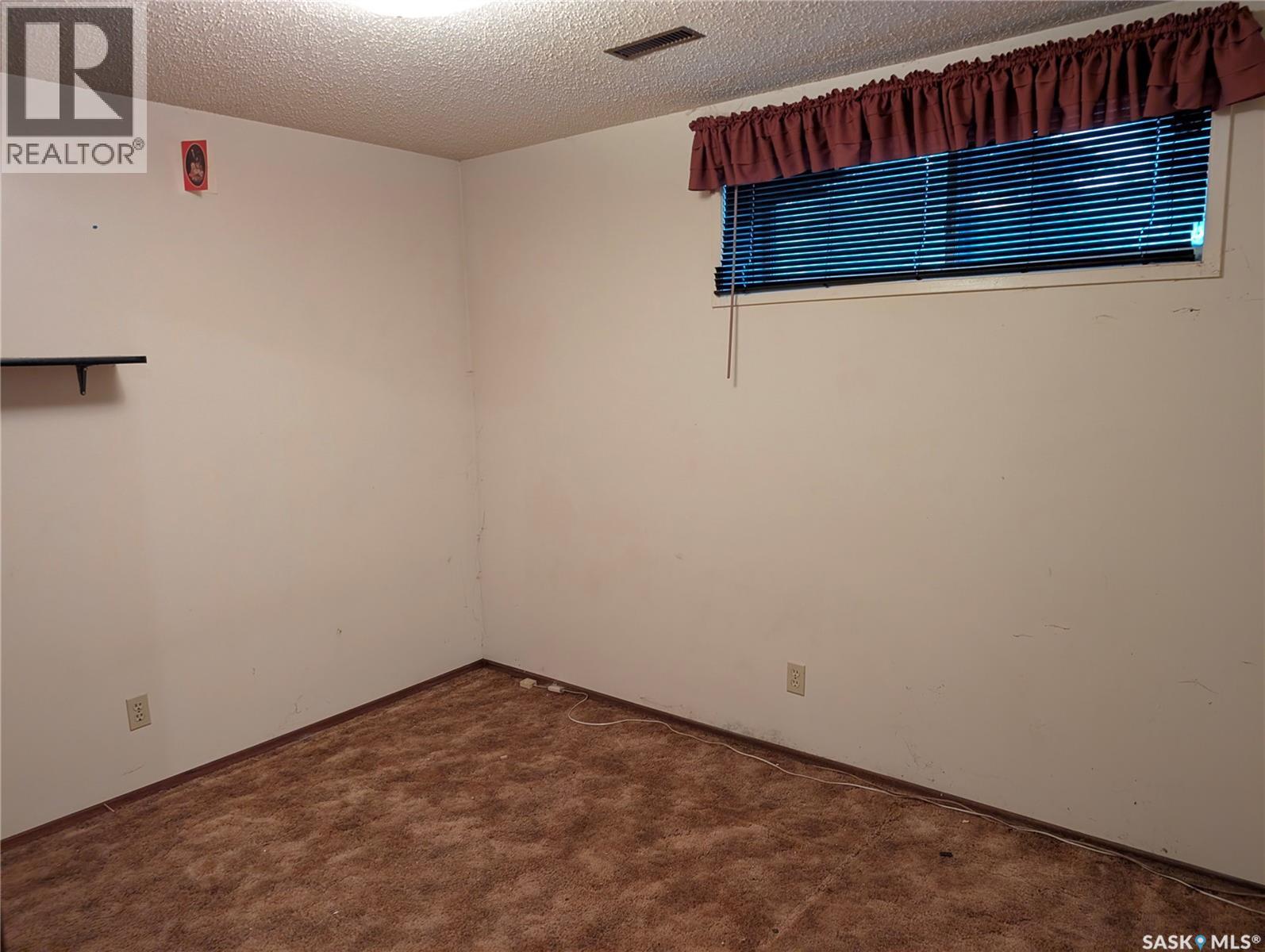 208 Carson Street, Dundurn, Saskatchewan  S0K 1K0 - Photo 11 - SK046392