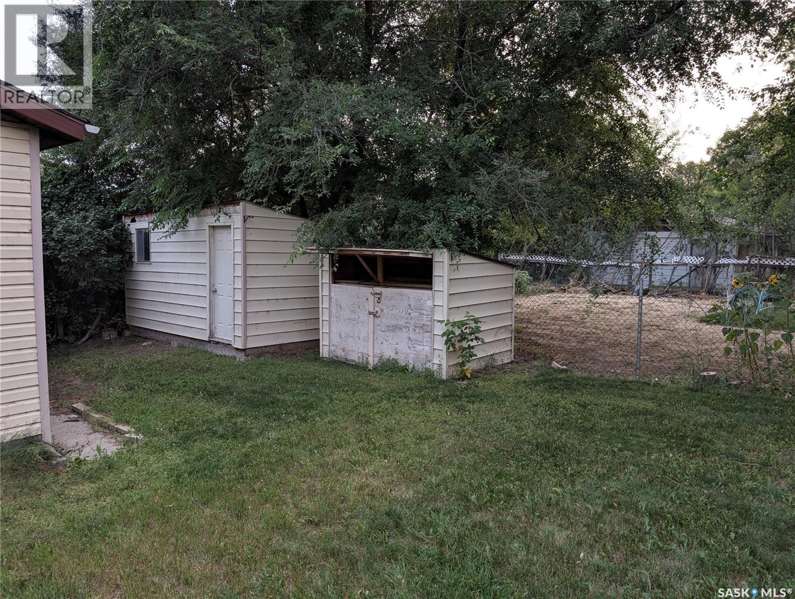 208 Carson Street, Dundurn, Saskatchewan  S0K 1K0 - Photo 15 - SK046392