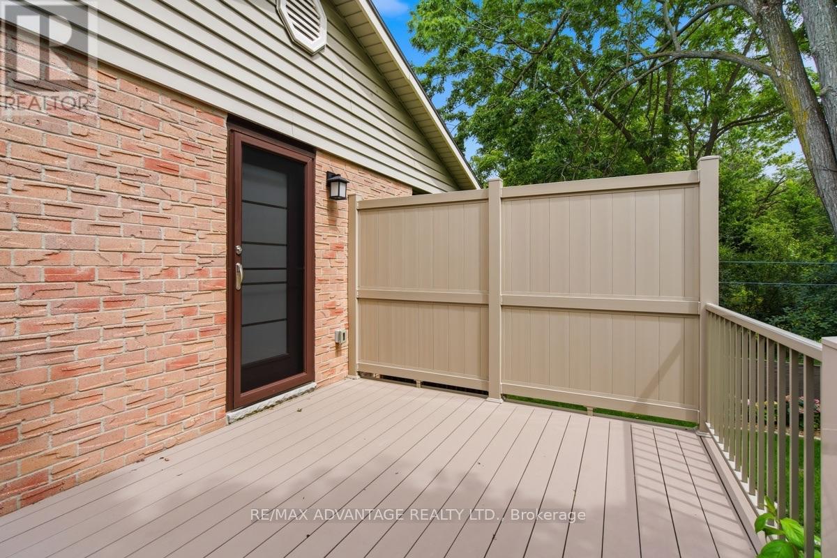 Rear - 195 Emery Street E, London South (South F), Ontario  N6C 2E3 - Photo 19 - X13704252