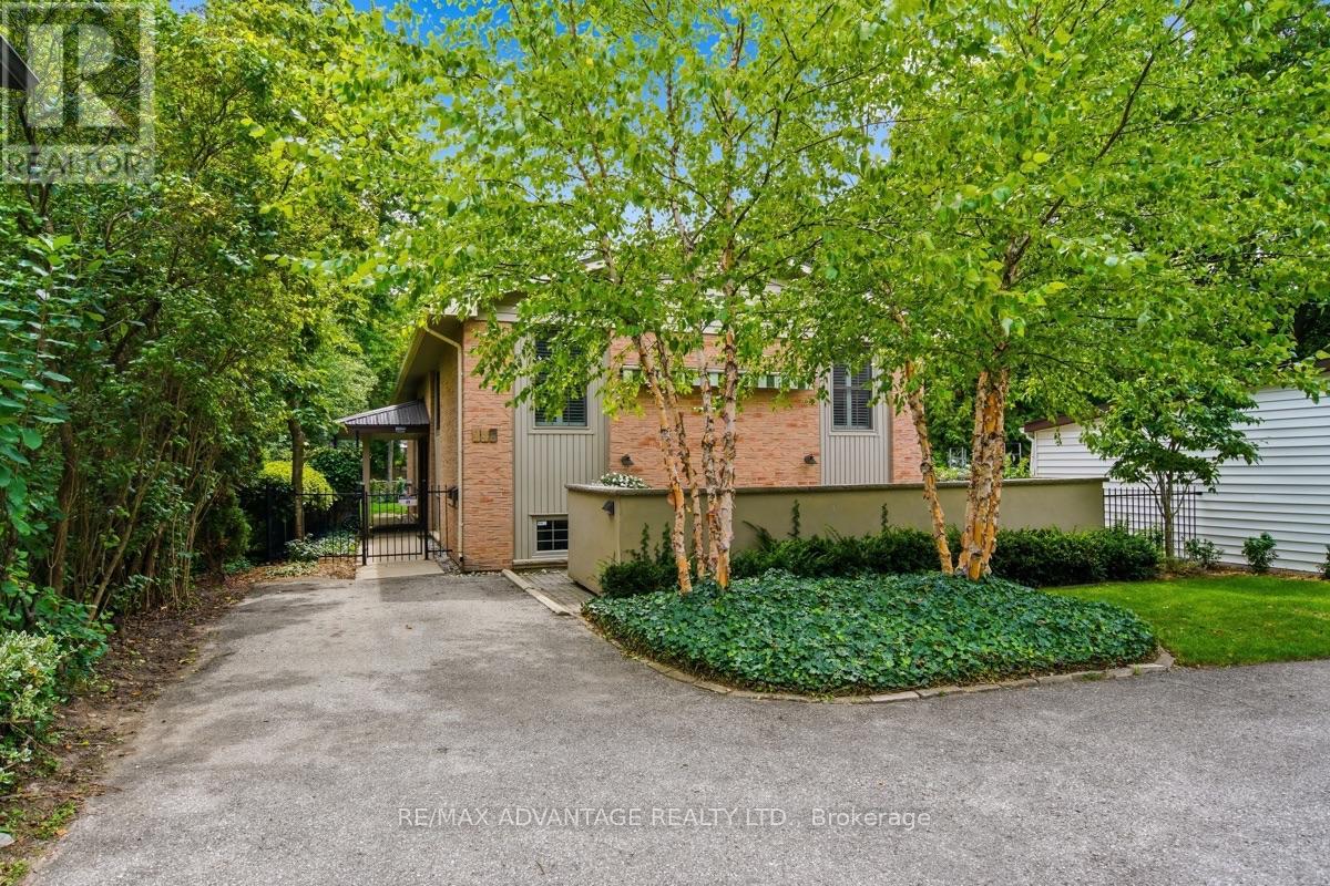 Rear - 195 Emery Street E, London South (South F), Ontario  N6C 2E3 - Photo 2 - X13704252