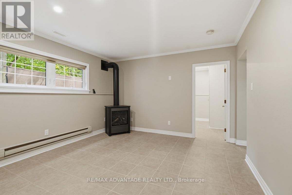 Rear - 195 Emery Street E, London South (South F), Ontario  N6C 2E3 - Photo 26 - X13704252