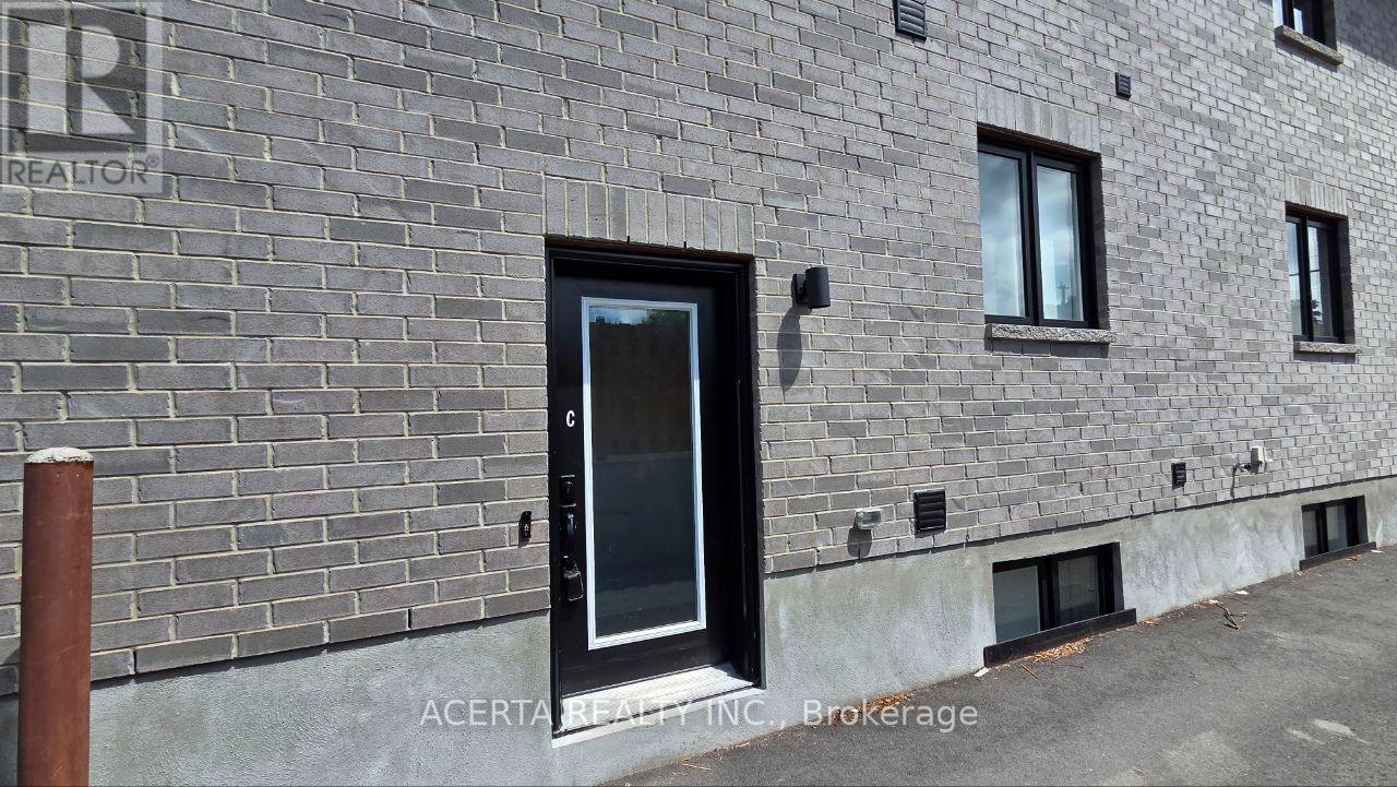 C - 1252 Trenton Avenue, Ottawa, Ontario K1Z 8J9 - Photo 2 - X13704250