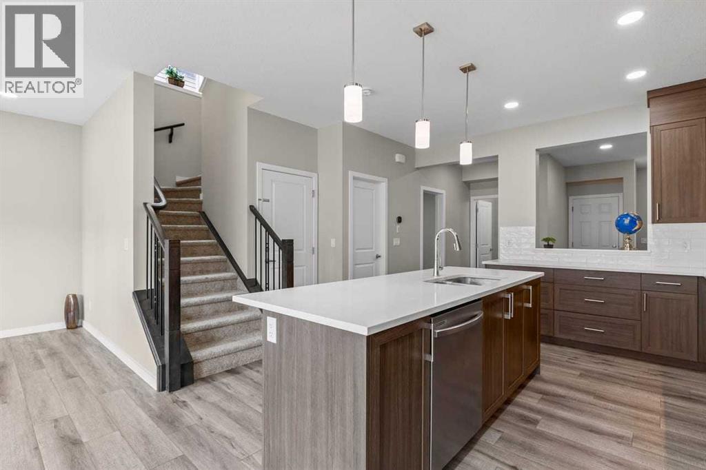 109 Mallard Grove SE, Calgary, Alberta  T3S 0E2 - Photo 5 - A2329816