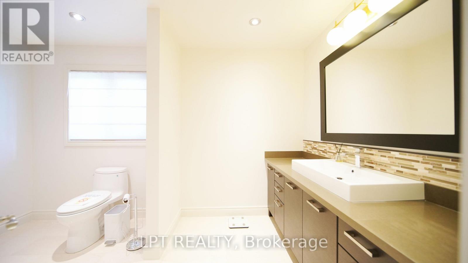 37 Laser Court, Richmond Hill, Ontario  L4B 1S1 - Photo 22 - N13704268