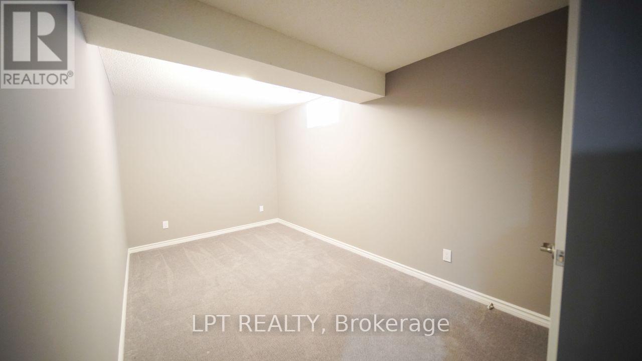 37 Laser Court, Richmond Hill, Ontario  L4B 1S1 - Photo 28 - N13704268