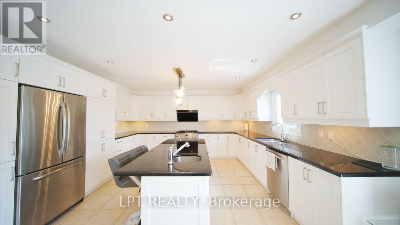37 Laser Court, Richmond Hill, Ontario  L4B 1S1 - Photo 4 - N13704268