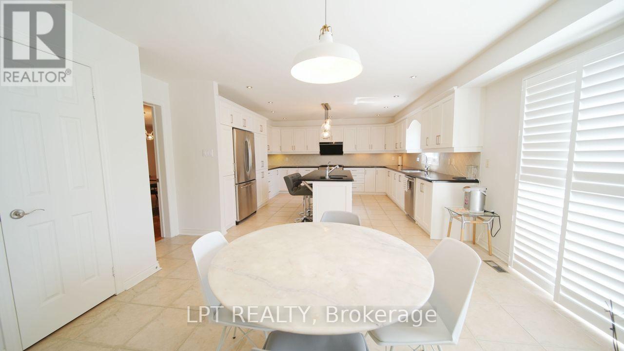 37 Laser Court, Richmond Hill, Ontario  L4B 1S1 - Photo 6 - N13704268