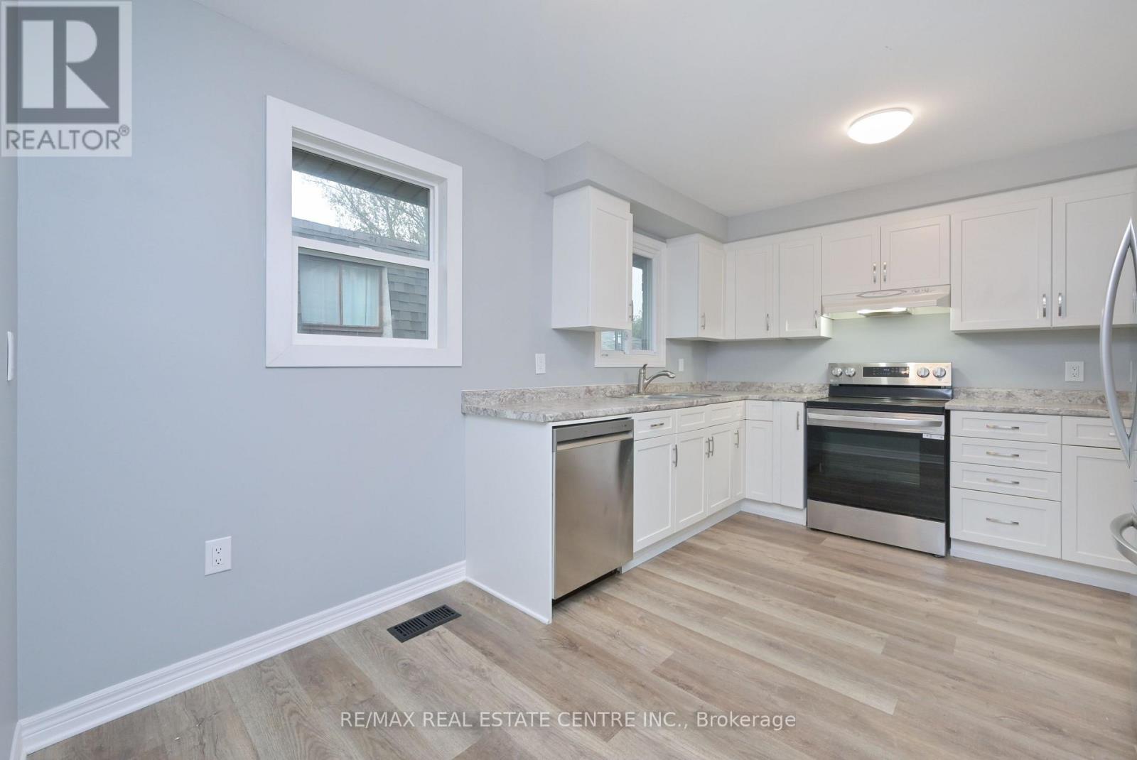 116 Burbank Crescent, Orangeville, Ontario  L9W 3H8 - Photo 5 - W13704262