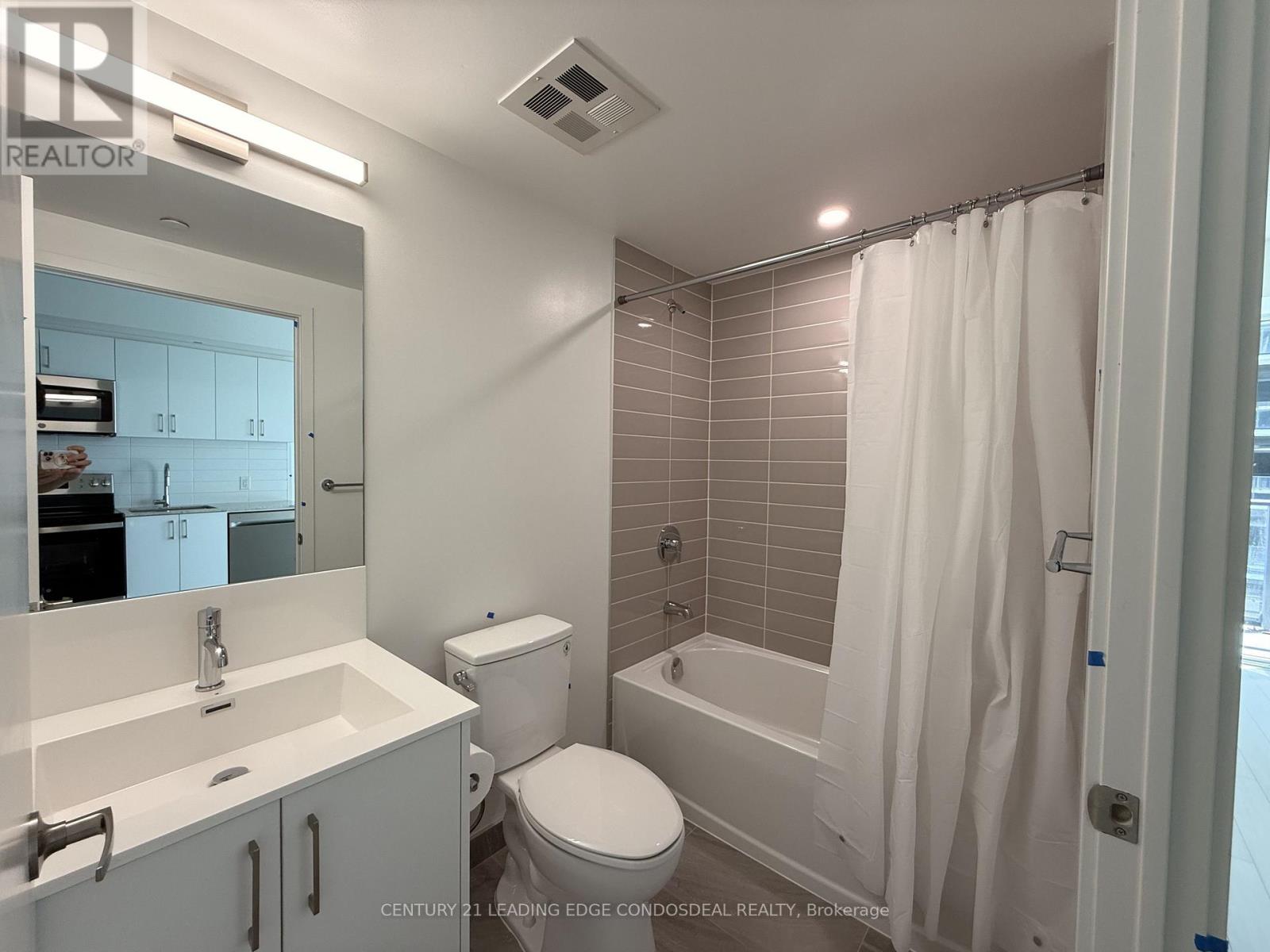 1605 - 4010 Eglinton Avenue W, Toronto, Ontario  M9A 0G5 - Photo 10 - W13704264