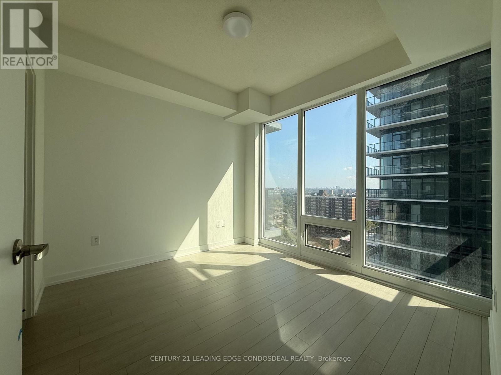 1605 - 4010 Eglinton Avenue W, Toronto, Ontario  M9A 0G5 - Photo 5 - W13704264