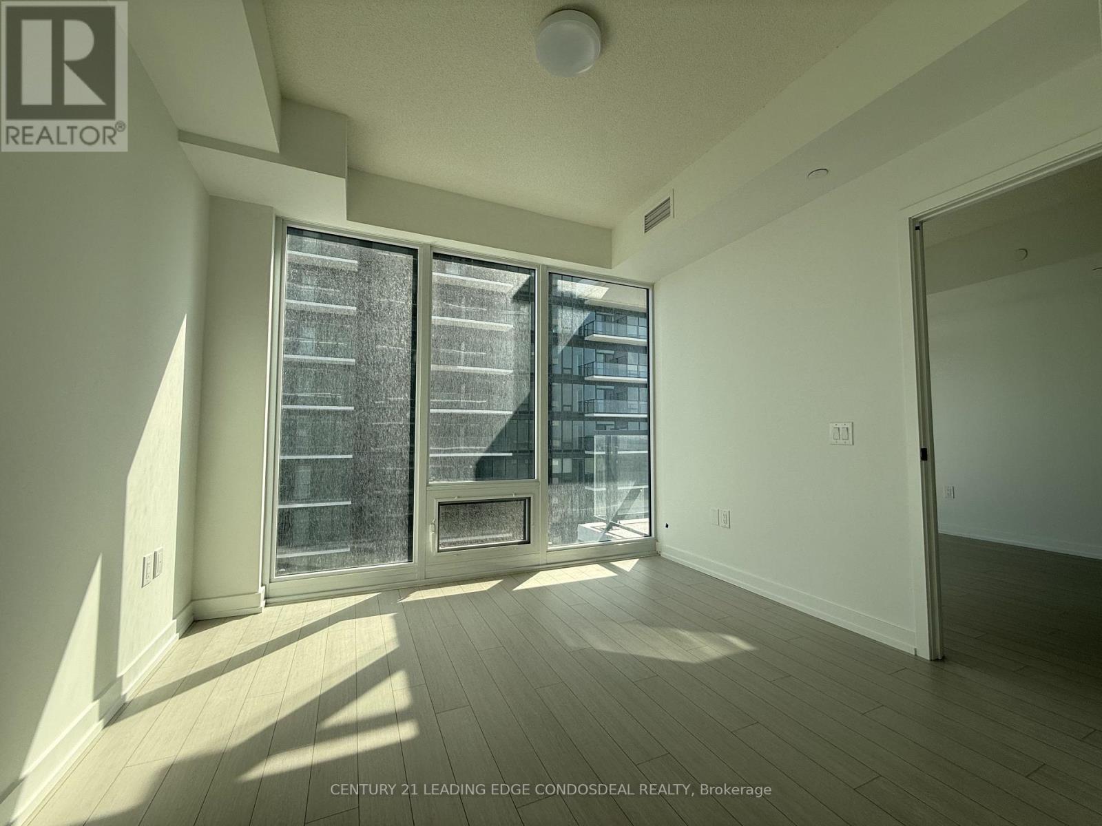 1605 - 4010 Eglinton Avenue W, Toronto, Ontario  M9A 0G5 - Photo 6 - W13704264