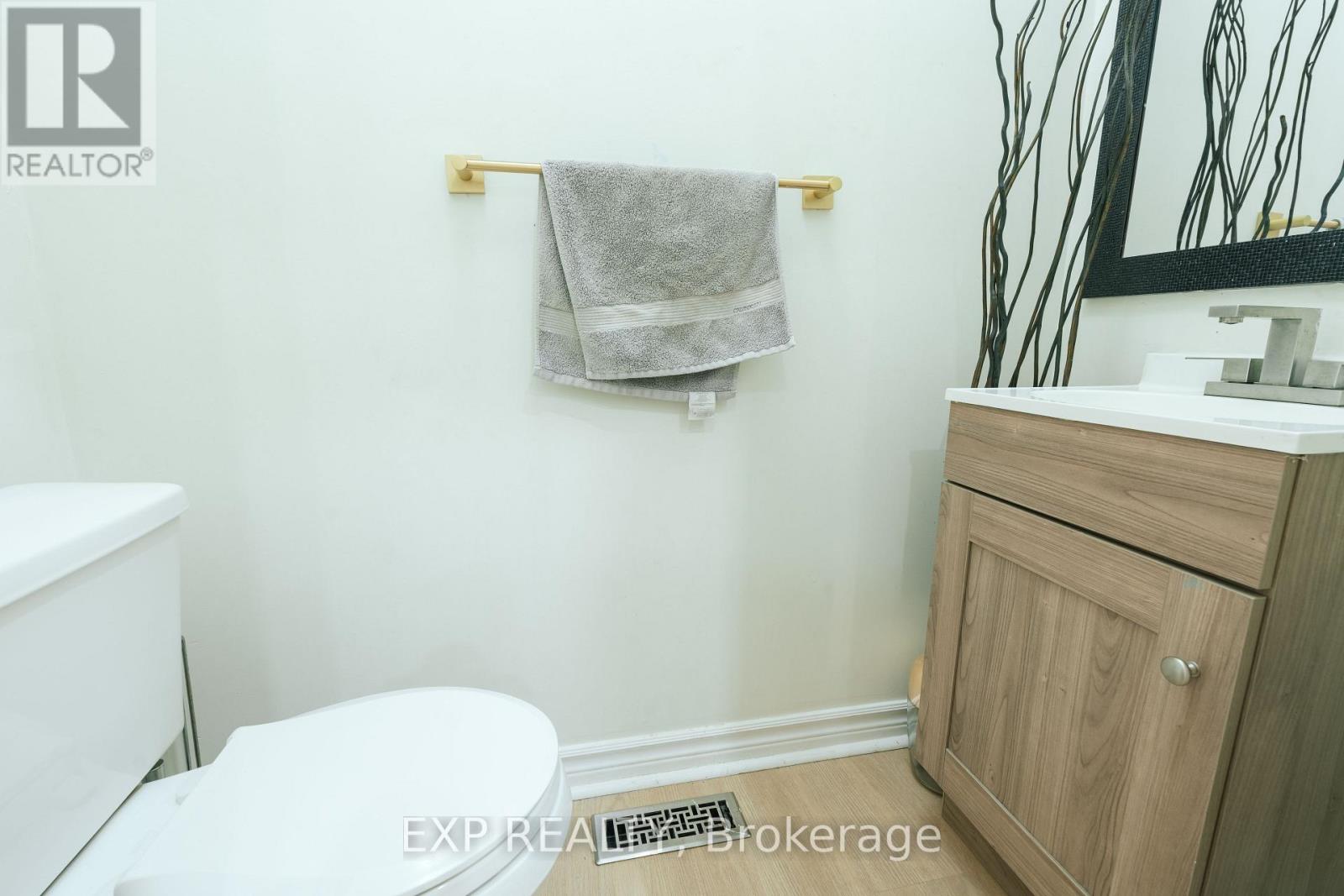 Upper - 206 Drinkwater Road, Brampton, Ontario  L6Y 4Z3 - Photo 15 - W13704266