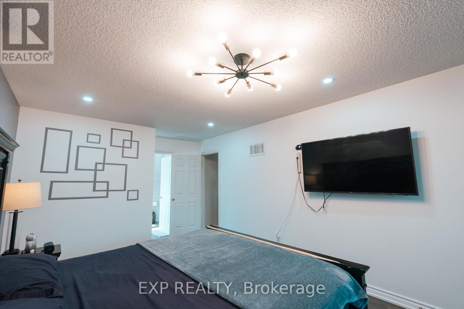 Upper - 206 Drinkwater Road, Brampton, Ontario  L6Y 4Z3 - Photo 25 - W13704266