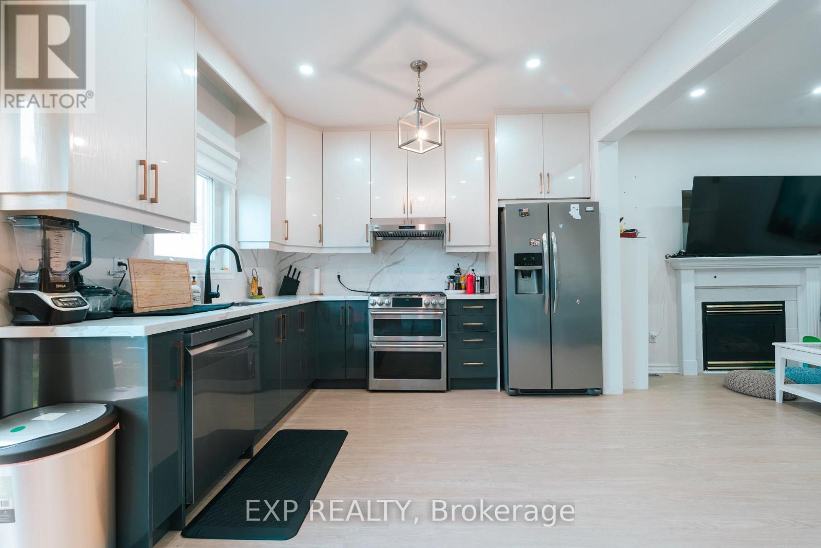 Upper - 206 Drinkwater Road, Brampton, Ontario  L6Y 4Z3 - Photo 3 - W13704266