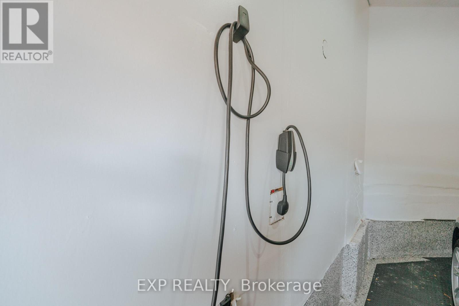 Upper - 206 Drinkwater Road, Brampton, Ontario  L6Y 4Z3 - Photo 48 - W13704266
