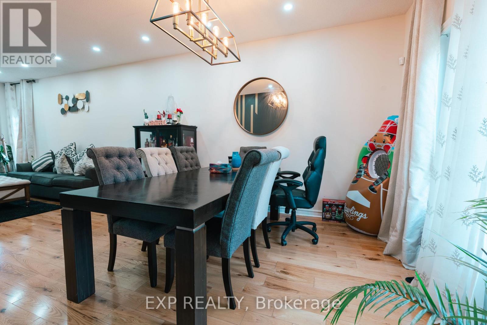 Upper - 206 Drinkwater Road, Brampton, Ontario  L6Y 4Z3 - Photo 6 - W13704266