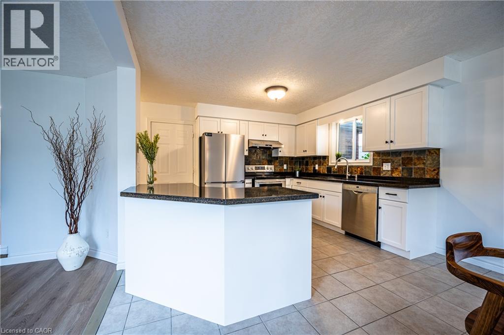 743 Butternut Avenue, Waterloo, Ontario  N2V 2M3 - Photo 24 - 40857751