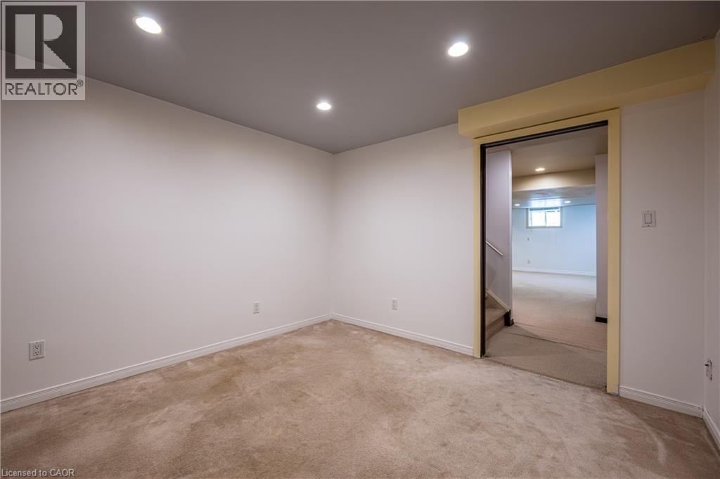 743 Butternut Avenue, Waterloo, Ontario  N2V 2M3 - Photo 39 - 40857751