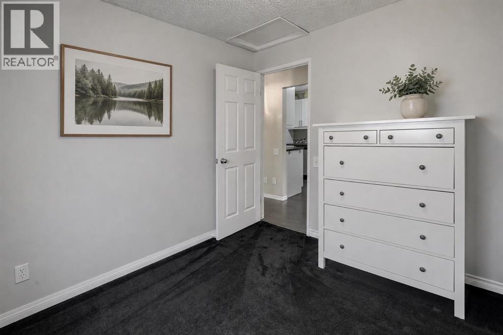 4325 58 Street NE, Calgary, Alberta  T1Y 4G2 - Photo 18 - A2337928