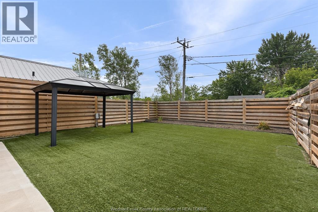 109 Albert Street, Essex, Ontario  N8M 3A6 - Photo 8 - 26020242