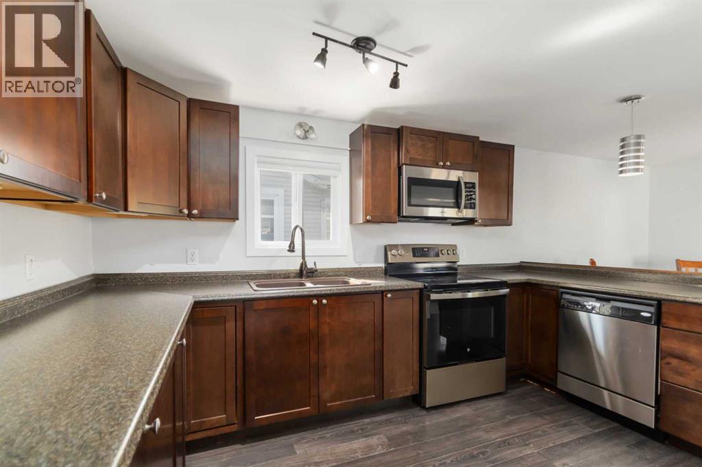 180 Greenbriar Bay, Fort Mcmurray, Alberta  T9H 3Y4 - Photo 8 - A2332403