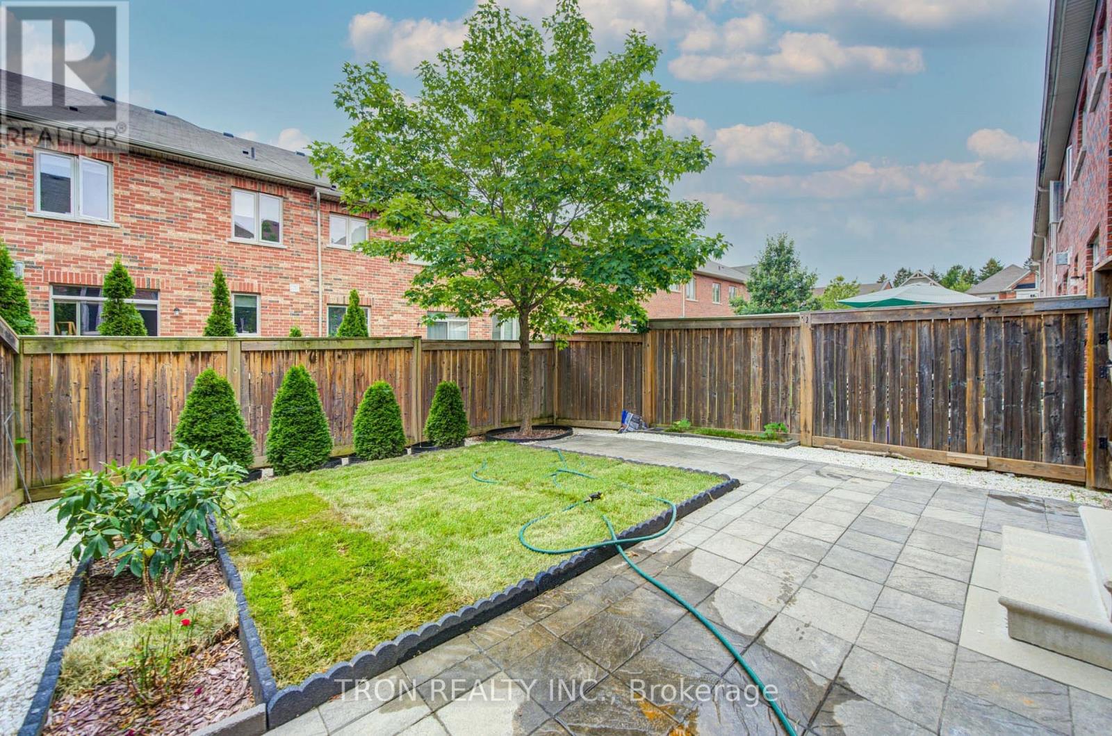 33 Mazarine Lane, Richmond Hill, Ontario  L4S 0G2 - Photo 6 - N13704078