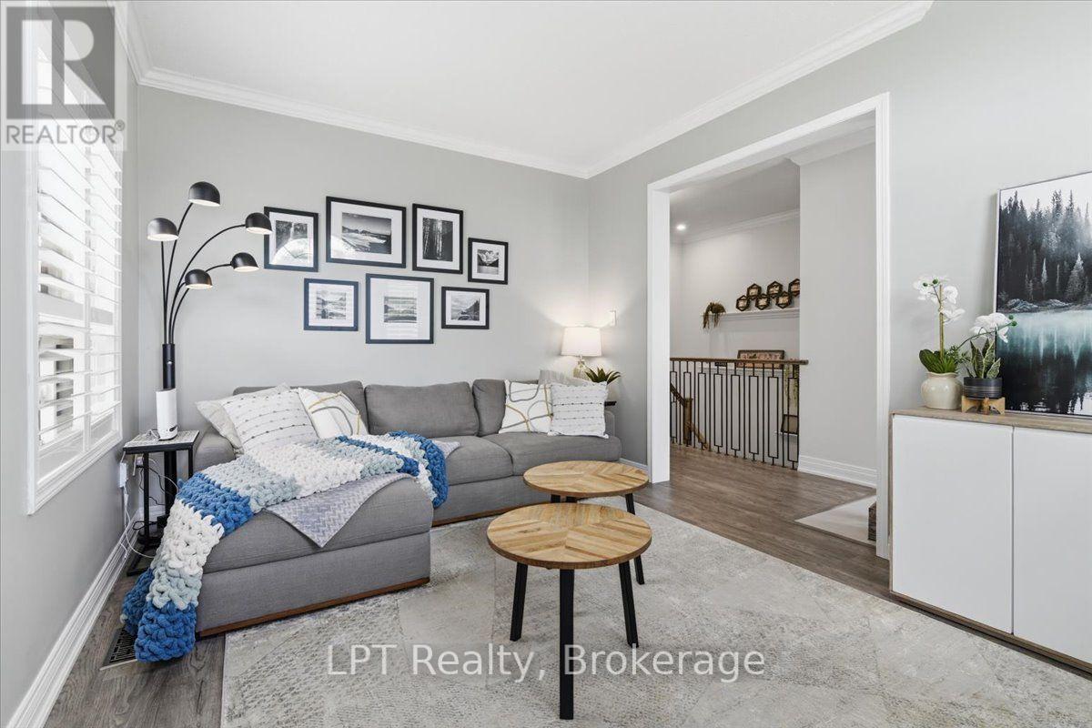 111 Lunney Crescent, Clarington, Ontario  L1C 5N9 - Photo 6 - E13704294