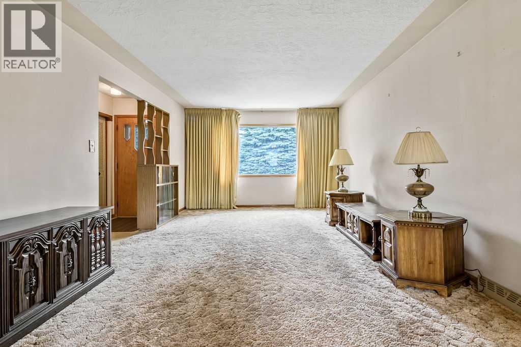 3335 38 Street Sw, Calgary, Alberta  T3E 3G6 - Photo 4 - A2338991