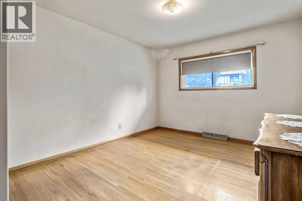 3335 38 Street Sw, Calgary, Alberta  T3E 3G6 - Photo 11 - A2338991