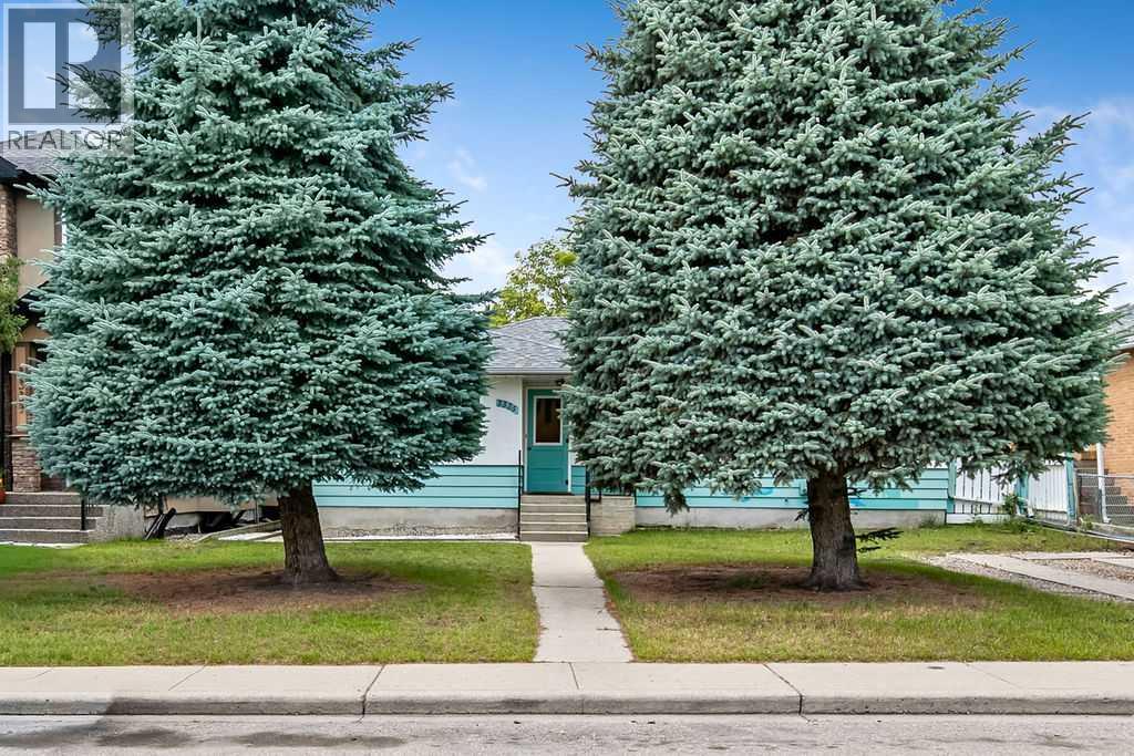 3335 38 Street Sw, Calgary, Alberta  T3E 3G6 - Photo 1 - A2338991