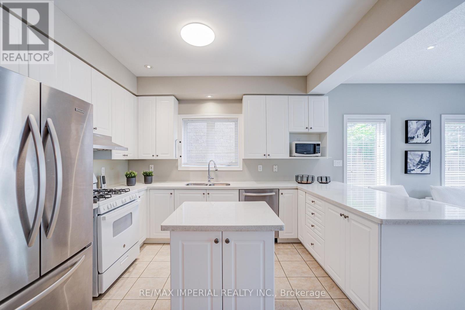 1233 Agram Drive, Oakville, Ontario  L6H 7P1 - Photo 10 - W13704288