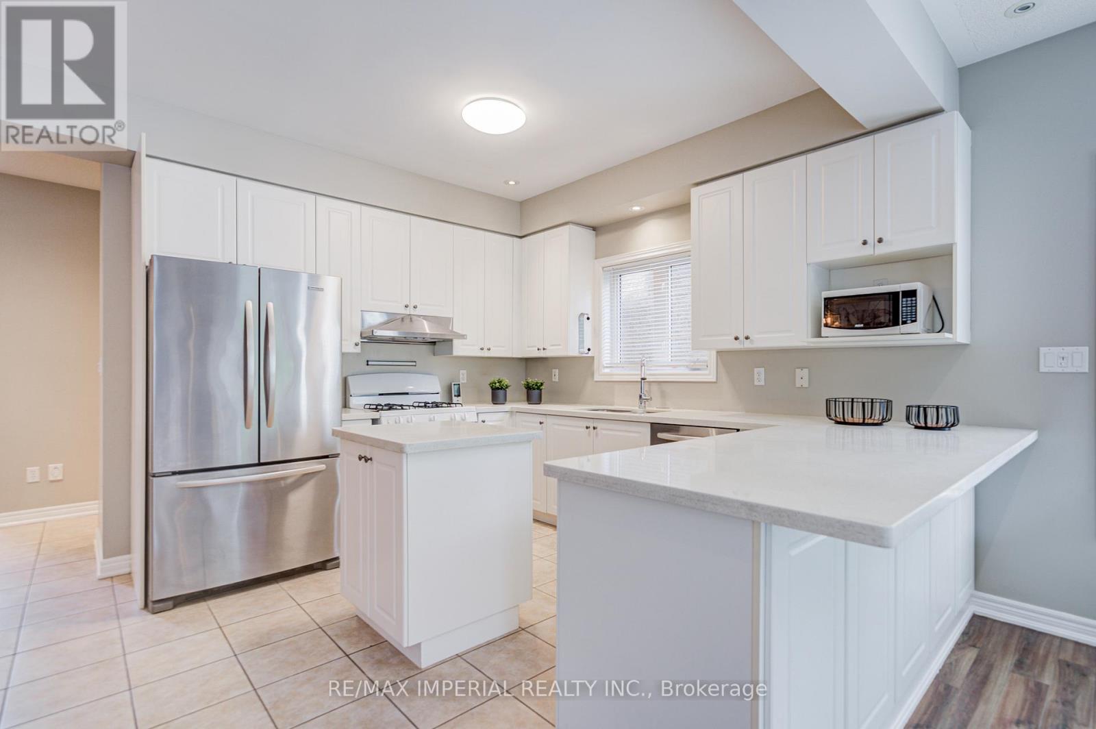 1233 Agram Drive, Oakville, Ontario  L6H 7P1 - Photo 12 - W13704288