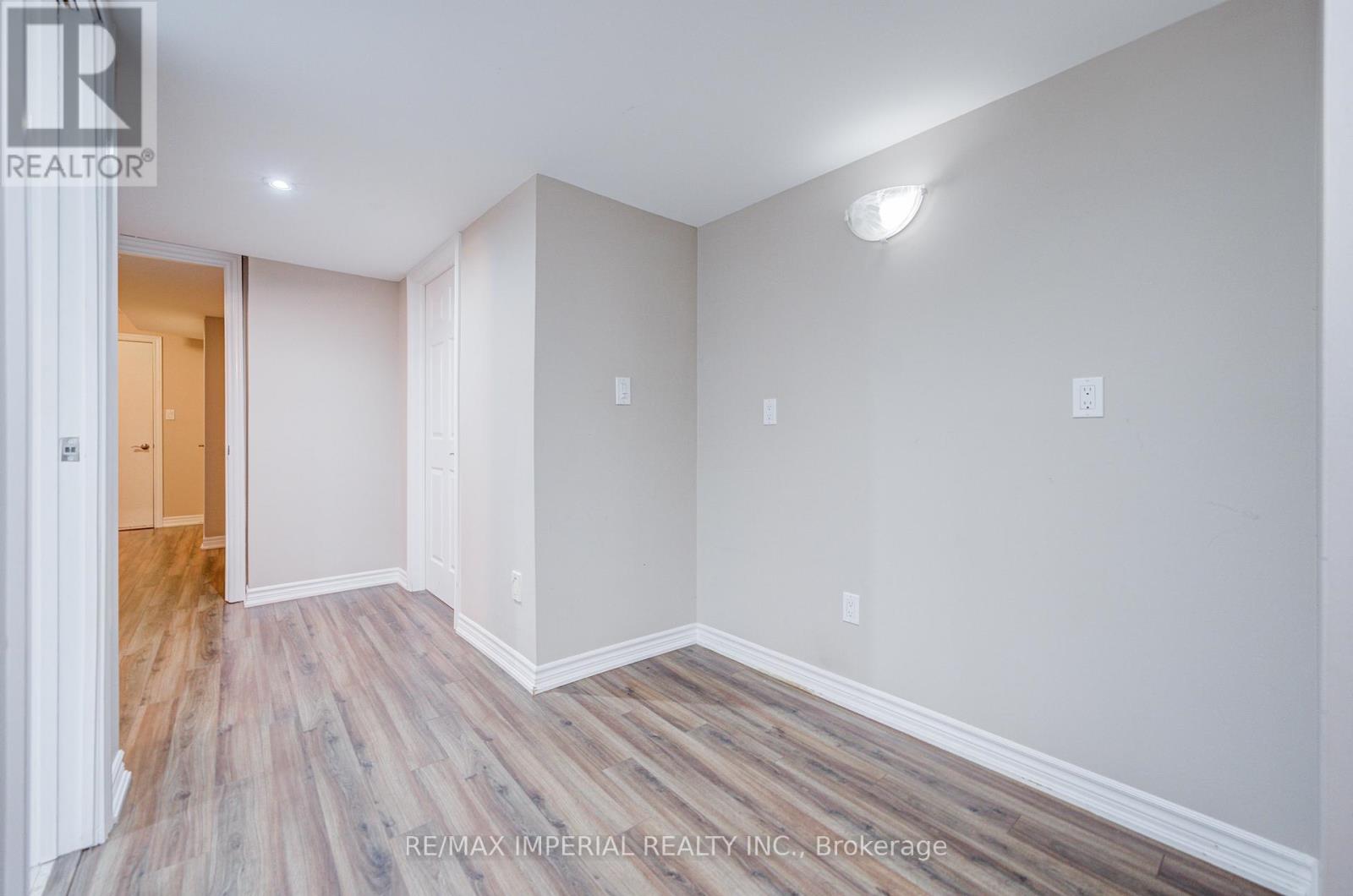 1233 Agram Drive, Oakville, Ontario  L6H 7P1 - Photo 40 - W13704288