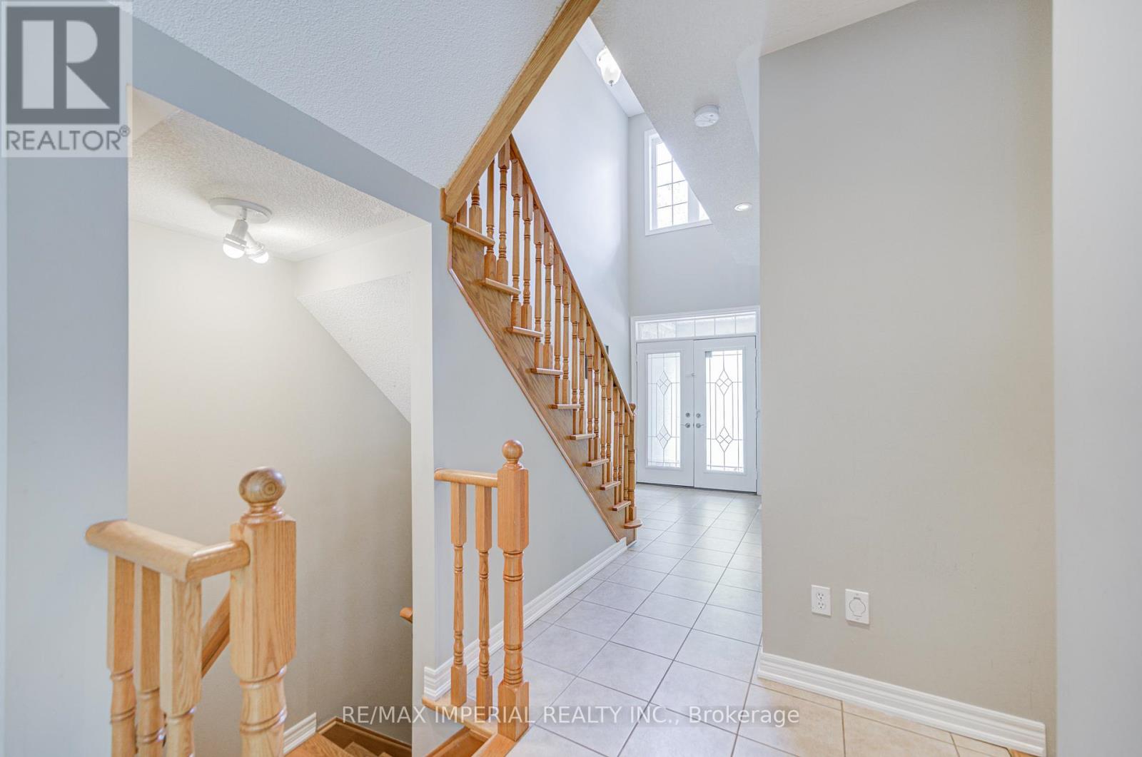 1233 Agram Drive, Oakville, Ontario  L6H 7P1 - Photo 5 - W13704288