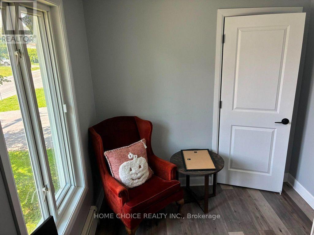 Unit 2 (Upper Unit) - 50 Fringewood Drive, Ottawa, Ontario K2S 1T8 - Photo 15 - X13694068