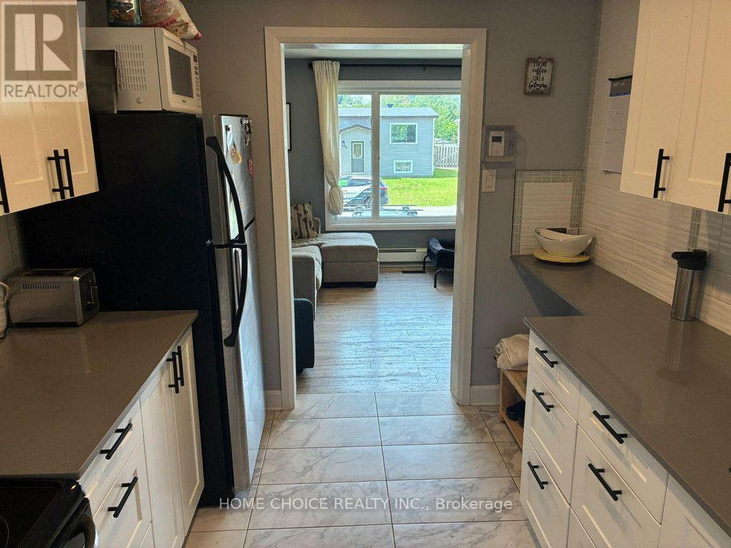 Unit 2 (Upper Unit) - 50 Fringewood Drive, Ottawa, Ontario K2S 1T8 - Photo 6 - X13694068